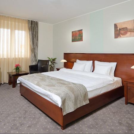 Garni Hotel Semlin B&B Belgrado Camera foto