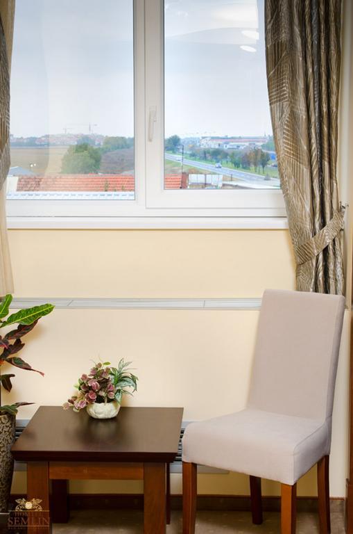 Garni Hotel Semlin B&B Belgrado Camera foto