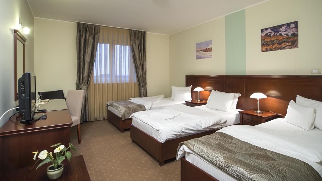 Garni Hotel Semlin B&B Belgrado Camera foto